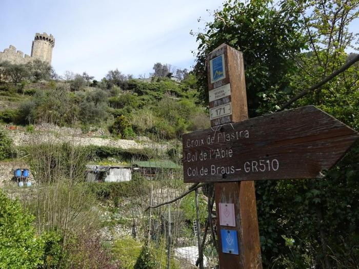 Chalet sur pilotis accès Spa Lucéram Esterno foto
