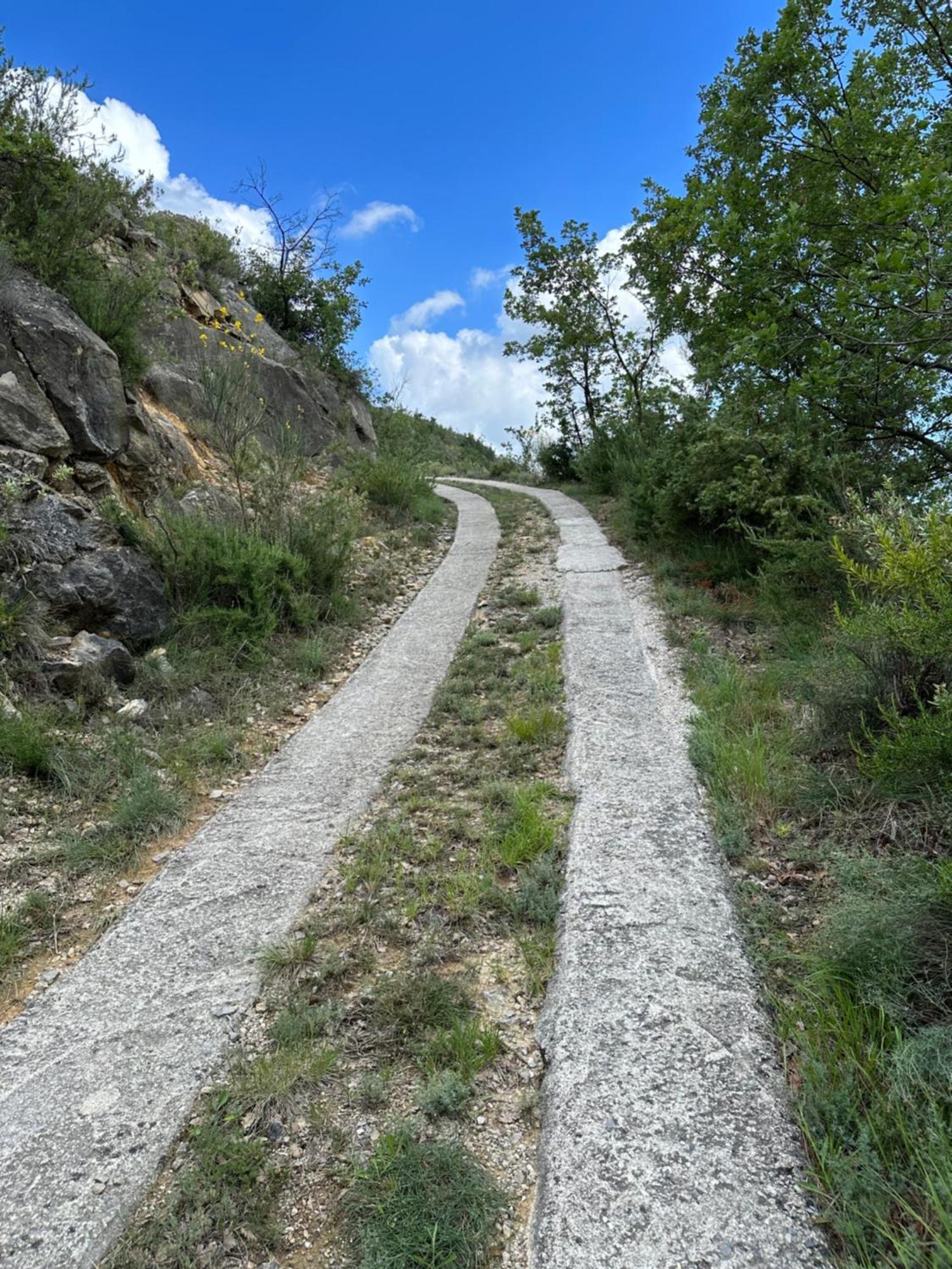 Chalet sur pilotis accès Spa Lucéram Esterno foto